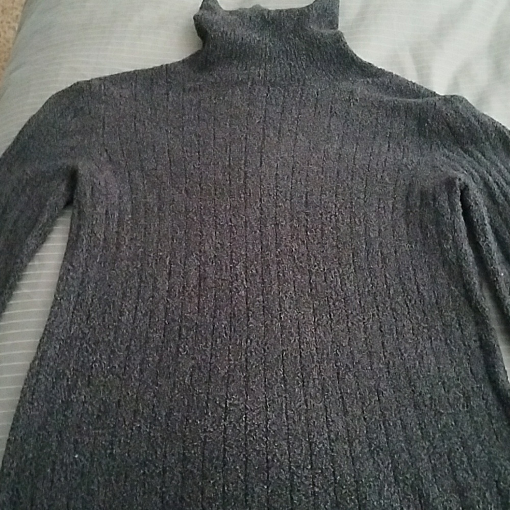 grey sweater